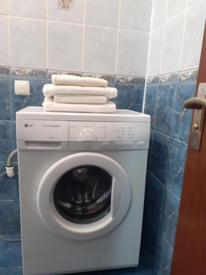 Двокімнатні Апартаменти В Парковій Зоні,Провулок Бульварний,12 ,Два Великих Смарт Tv, Преміум Підписки Youtube Та Онлайн-Кінотеатрів,Звітні Документи Krivoy Rog Ngoại thất bức ảnh